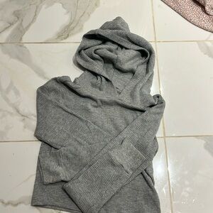 Light grey cropped hooded shirt